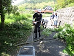 用水路の適正管理：防火用水路清掃