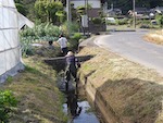 用水路の適正管理：防火用水路清掃