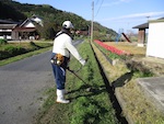 土地の適正管理：遊休空地草刈り