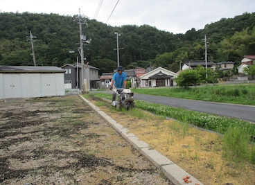 花壇の耕運