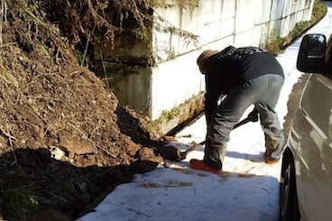 道路の適正管理：側溝清掃
